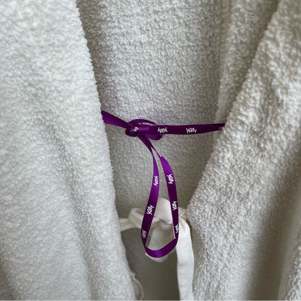 YITTY Cream Fleece Robe - Picture 2 of 6